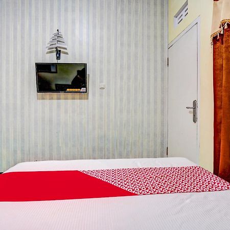Super Oyo 90642 Lancar Homestay Syariah Tlekung Eksteriør billede