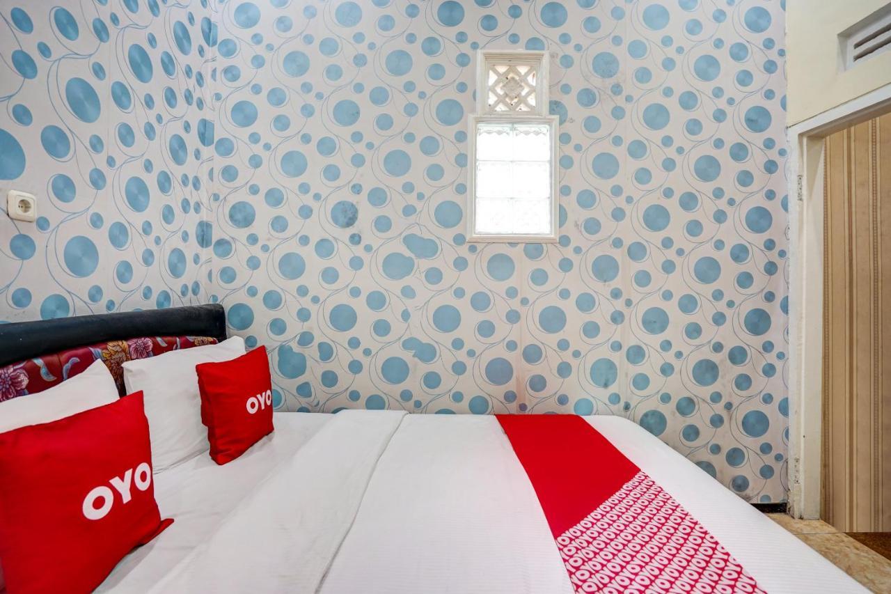 Super Oyo 90642 Lancar Homestay Syariah Tlekung Eksteriør billede
