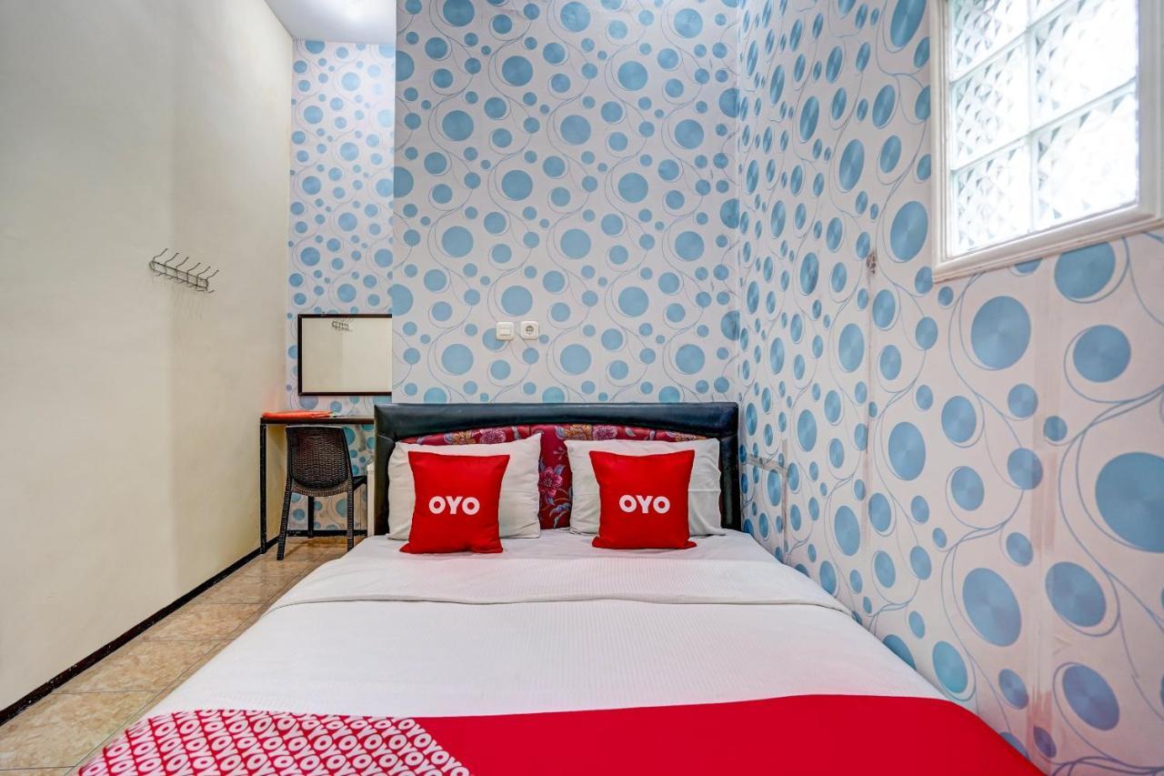 Super Oyo 90642 Lancar Homestay Syariah Tlekung Eksteriør billede