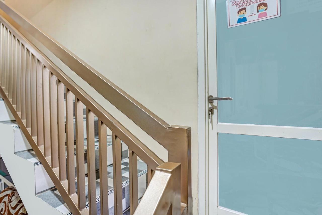 Super Oyo 90642 Lancar Homestay Syariah Tlekung Eksteriør billede