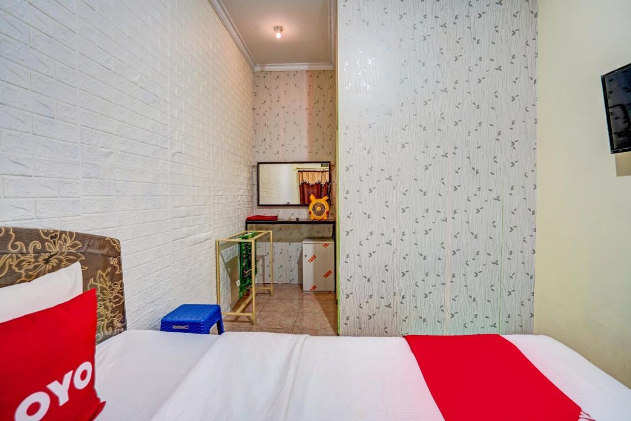 Super Oyo 90642 Lancar Homestay Syariah Tlekung Eksteriør billede